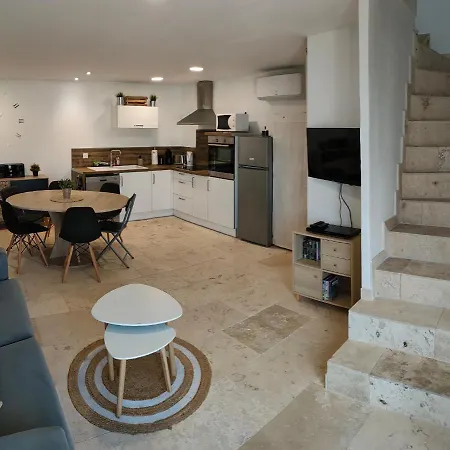Appartement Dans Mas Provencal Arles Buitenkant foto